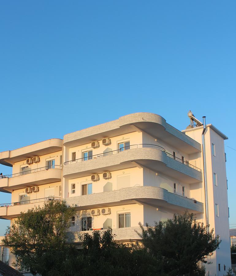 קסאמיל Family Hotel Haruni מראה חיצוני תמונה
